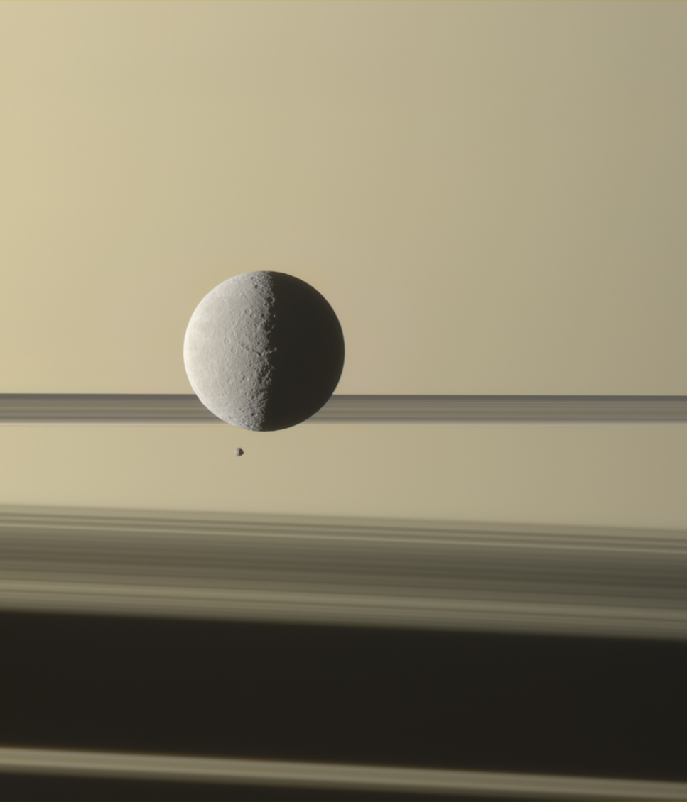 Rhea är en av Saturnus största månar