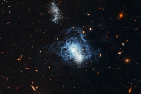 I_Zwicky_18.jpg I Zwicky 18 galaxen