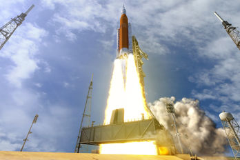 Illustration av raketen SLS