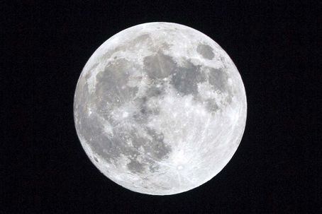 manen_fotoDRCLINE_istockphoto.jpg Månen