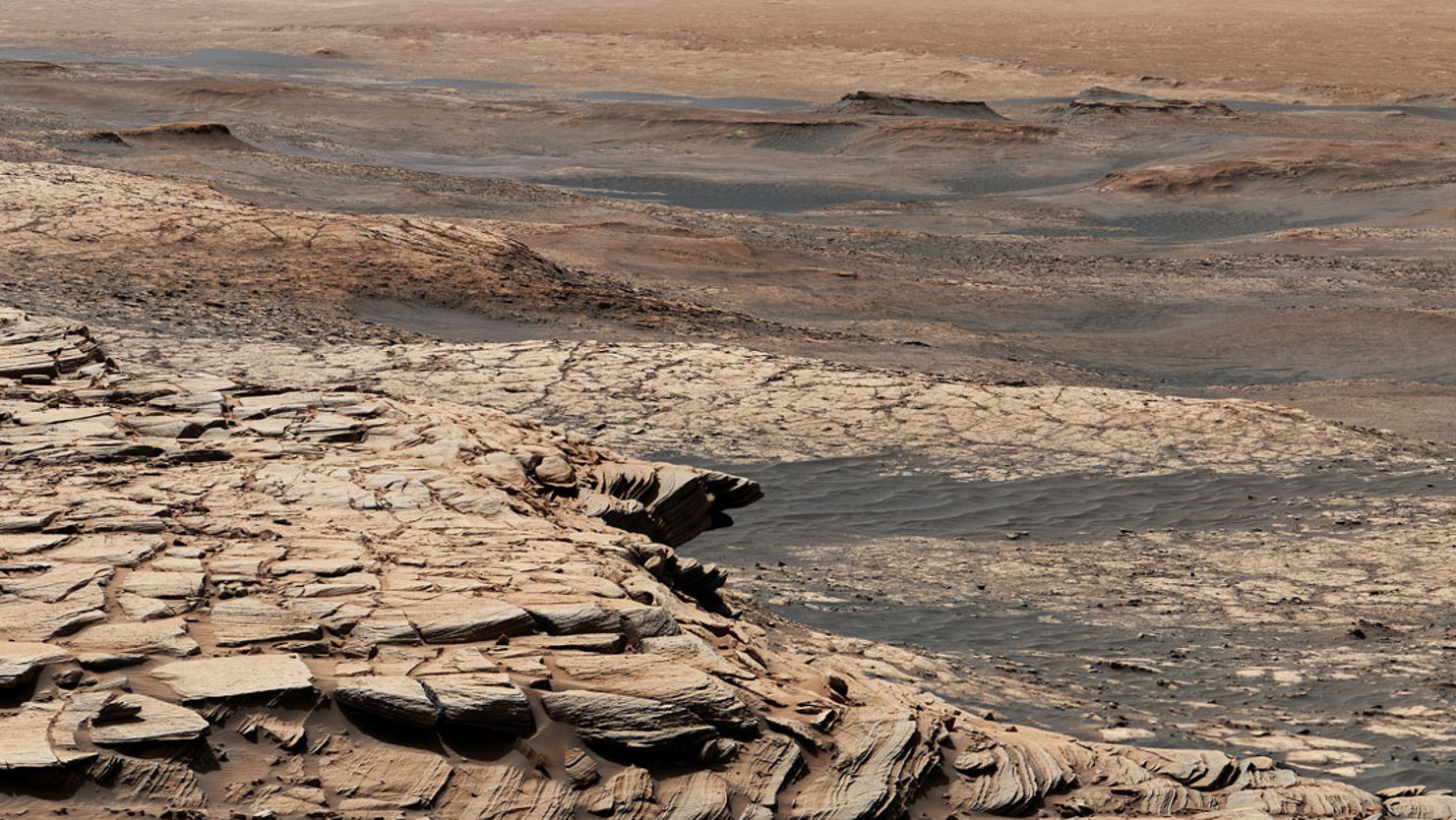 Mars Curiosity Galekratern.jpg Galekratern på Mars